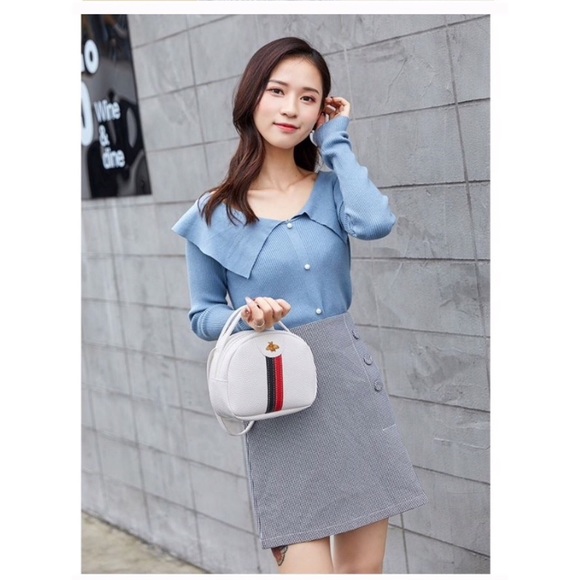 Fashion Embellished Bumble Bee CrossBody - Picture 4 of 8